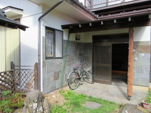 (玄関)